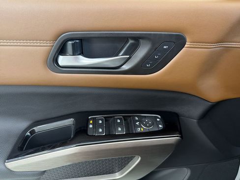 Certified 2025 Nissan Pathfinder Platinum w/ Cargo Package image 26