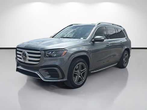Used 2024 Mercedes-Benz GLS 450 4MATIC image 7