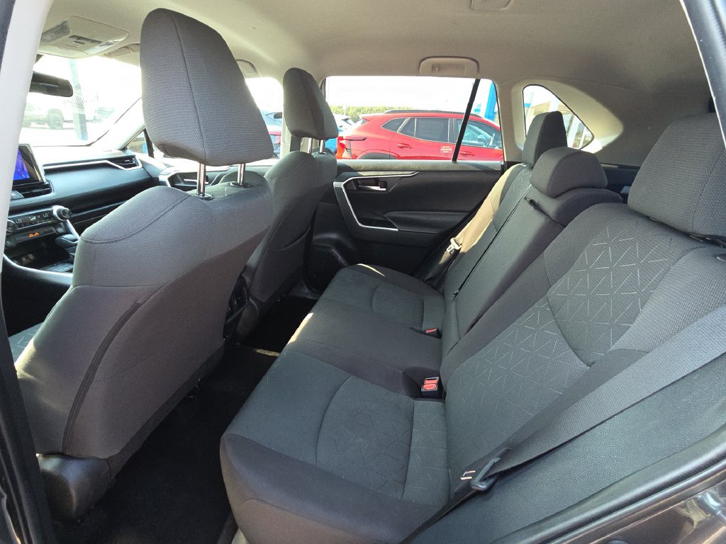 Used 2024 Toyota RAV4 XLE AWD/4WD image 28