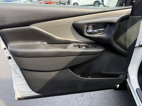 Used 2018 Nissan Murano SV AWD/4WD image 6