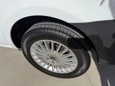 Used 2021 Mercedes-Benz Metris image 27
