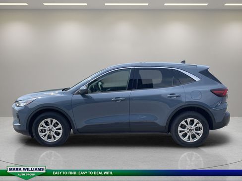 Used 2023 Ford Escape Active w/ Tech Pack #2 AWD/4WD image 4
