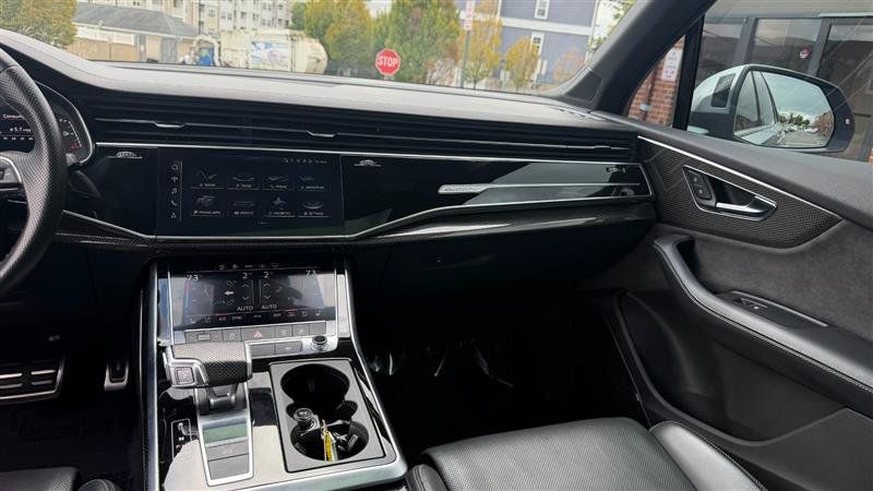 Used 2022 Audi SQ7 Premium Plus w/ SQ7 Executive Package AWD/4WD image 28
