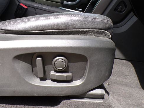 Used 2019 Land Rover Discovery Sport image 21