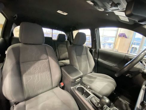 Used 2019 Toyota Tacoma TRD Off-Road image 27