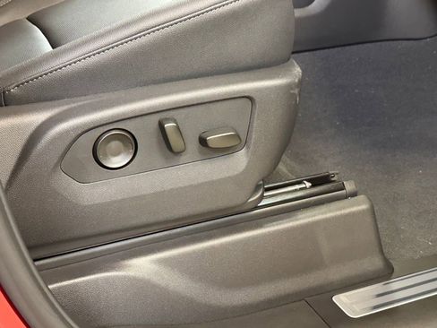 New 2026 GMC Sierra 1500 SLT w/ SLT Convenience Package AWD/4WD image 28