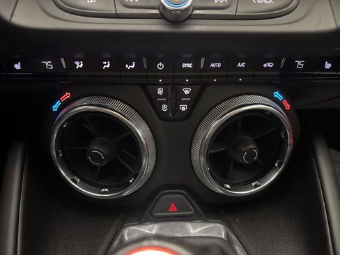 Used 2018 Chevrolet Camaro SS RWD image 34