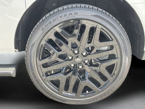 New 2026 Ford Expedition Max Platinum w/ Stealth Performance Package AWD/4WD image 35