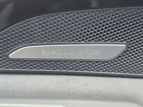 New 2025 Audi SQ5 Prestige image 24