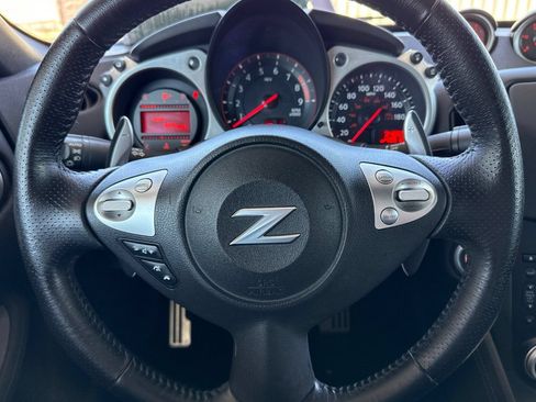 Used 2014 Nissan 370Z Touring RWD image 29