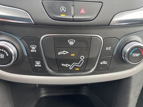 Used 2023 Chevrolet Equinox LT image 26