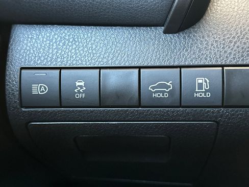 Used 2023 Toyota Camry LE image 34