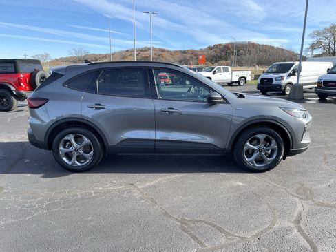 Used 2025 Ford Escape ST-Line w/ Equipment Group 301A image 8