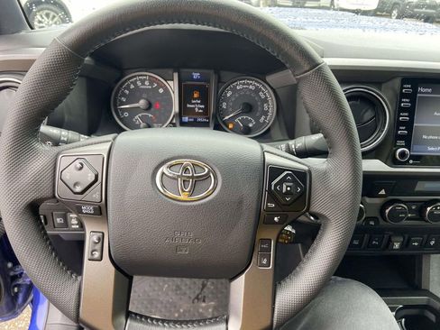 Used 2023 Toyota Tacoma TRD Sport w/ Advanced Technology Package image 33