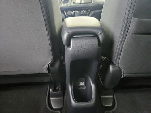 Used 2023 Honda HR-V LX image 19