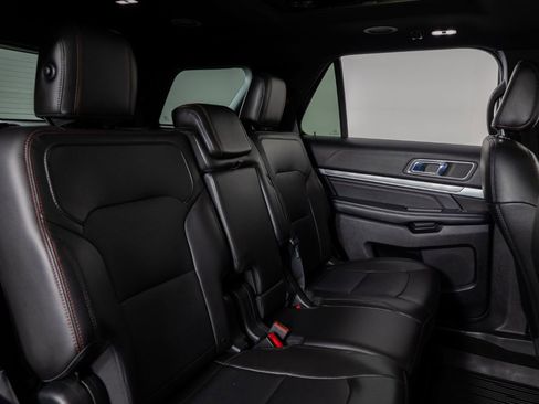 Used 2018 Ford Explorer Sport w/ Equipment Group 401A AWD/4WD image 26