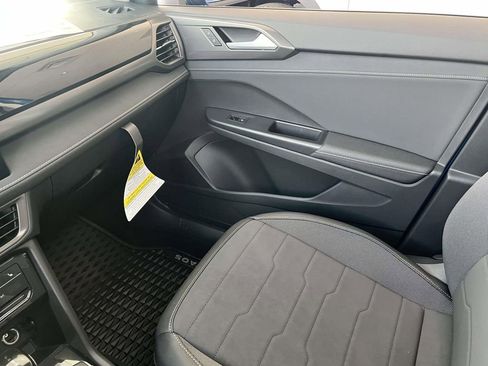 New 2025 Volkswagen Taos SE AWD/4WD image 27