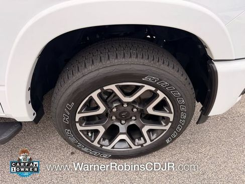 Used 2025 RAM 1500 Laramie w/ Sport Appearance Package AWD/4WD image 17