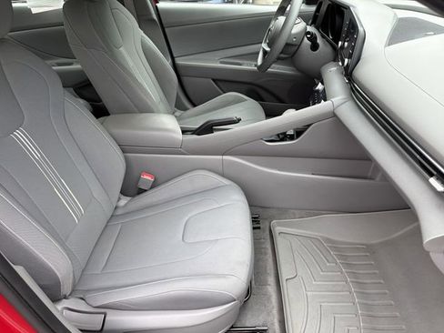 Certified 2023 Hyundai Elantra SEL FWD image 13