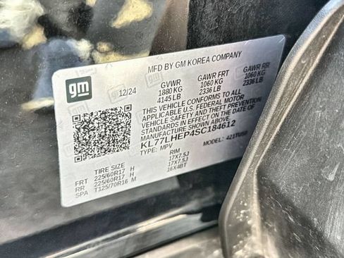 Used 2025 Chevrolet Trax LT FWD image 32