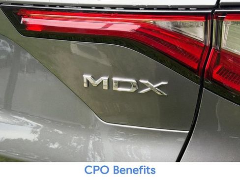 Used 2024 Acura MDX w/ Technology Package FWD image 10