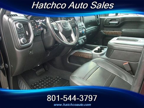Used 2020 GMC Sierra 3500 Denali w/ Denali Ultimate Package image 12