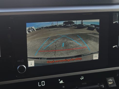 Used 2025 Toyota Tundra SR image 18