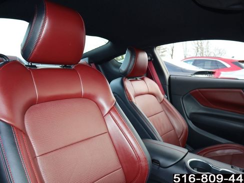 Used 2024 Ford Mustang GT Premium image 18