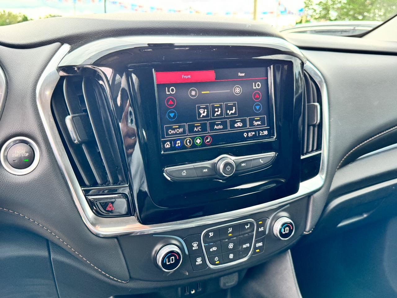 Used 2021 Chevrolet Traverse LS FWD image 23