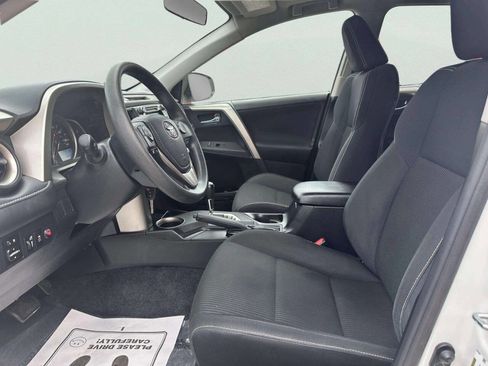 Used 2015 Toyota RAV4 XLE FWD image 9