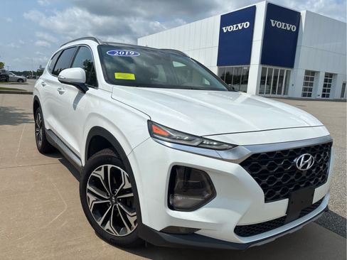 Used 2019 Hyundai Santa Fe AWD image 3