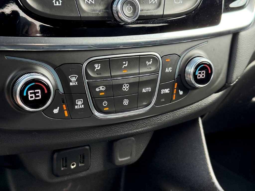 Used 2023 Chevrolet Traverse LT FWD image 29