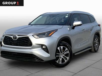 Used 2022 Toyota Highlander XLE