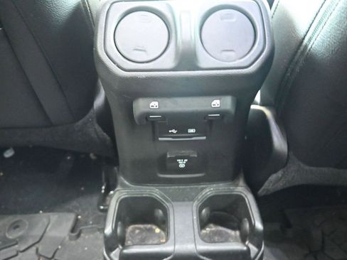 Used 2020 Jeep Wrangler Unlimited Sahara w/ Uconnect 4C Nav & Sound Group image 22