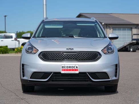 Used 2017 Kia Niro LX FWD image 8