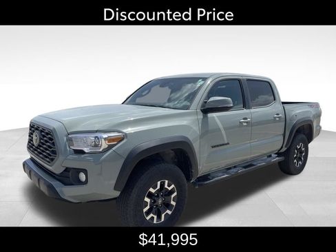 Used 2023 Toyota Tacoma TRD Off-Road AWD/4WD image 3