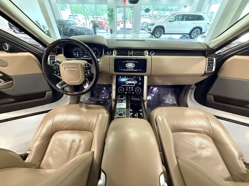 Used 2018 Land Rover Range Rover HSE image 21