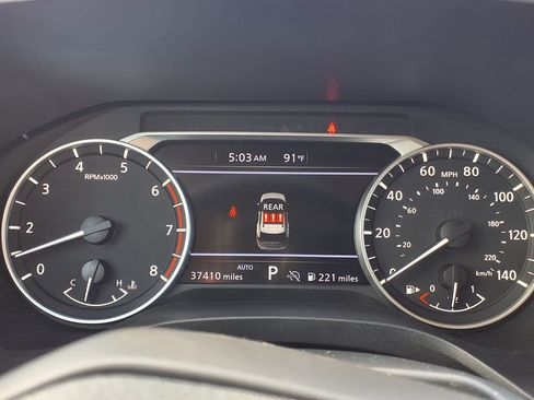 Used 2025 Nissan Rogue SV AWD/4WD image 37