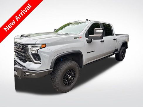 Used 2024 Chevrolet Silverado 2500 ZR2 w/ Technology Package AWD/4WD image 1