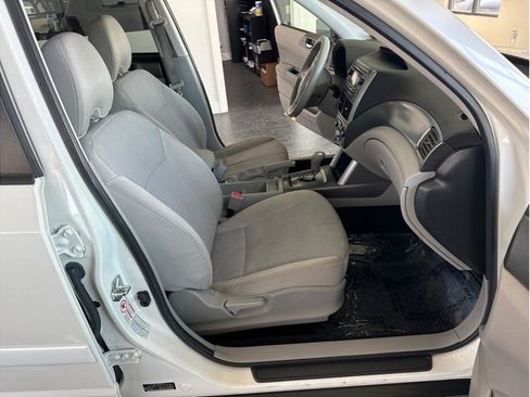 Used 2011 Subaru Forester 2.5X Premium image 23