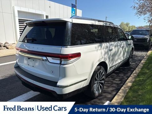Certified 2023 Lincoln Navigator L Reserve AWD/4WD image 6