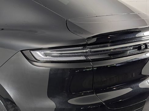 New 2026 Porsche Cayenne Coupe AWD/4WD image 16
