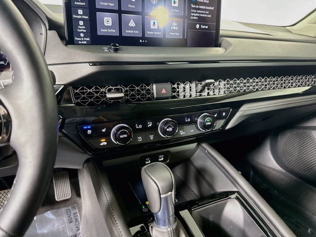 Used 2025 Honda Accord Touring image 16