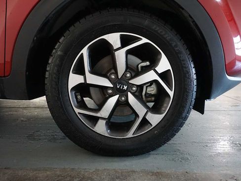 Used 2021 Kia Sportage LX image 11