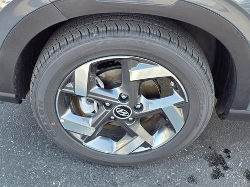 Used 2026 Hyundai Venue SEL FWD image 9