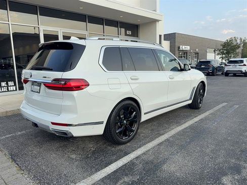 Used 2022 BMW X7 xDrive40i w/ Executive Package AWD/4WD image 3