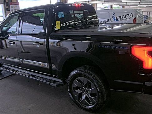 Used 2025 Ford F150 Lightning Lariat AWD/4WD image 6