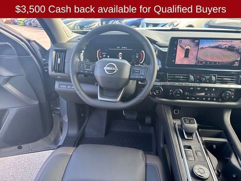 New 2026 Nissan Pathfinder Platinum image 14