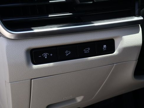 Used 2025 Kia Telluride S FWD image 22