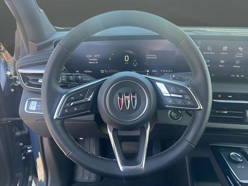 Used 2025 Buick Enclave Preferred image 15